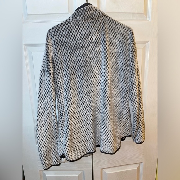 NWOT Simply Southern Womens Large Sherpa Sweatshirt - Picture 2 of 4